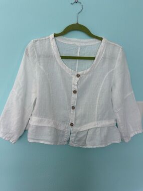 Tempo Paris White Linen Cropped Blouse.